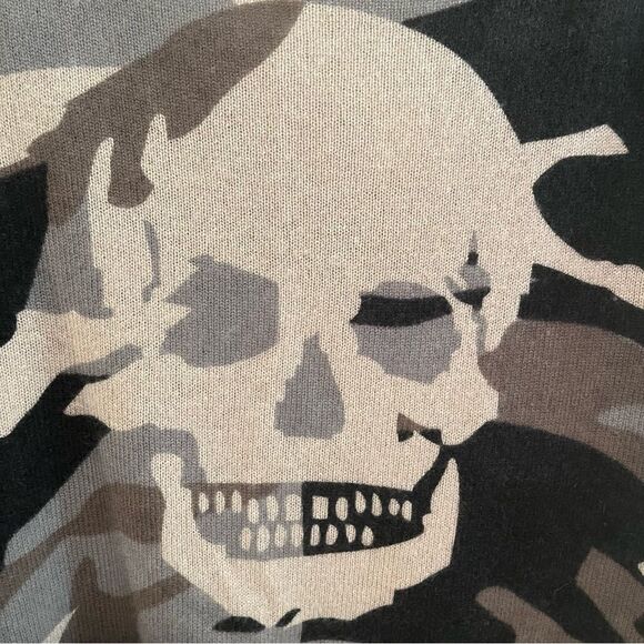 Skull Cashmere Camouflage Skull Sweater - Lavender and Gray NWOT - Picture 6 of 6